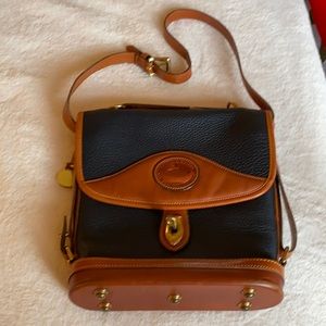 Vintage Dooney& Burke crossbody bag